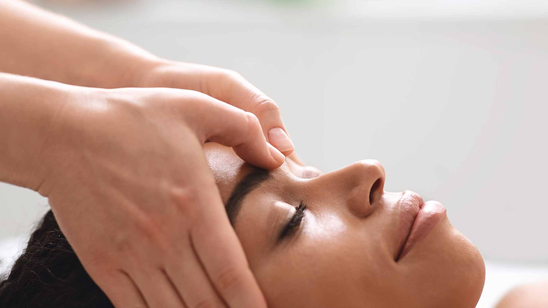 Treating headache with acupuncture